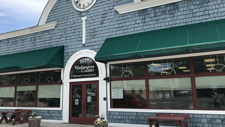Street Entrance of Lake Elmo Library